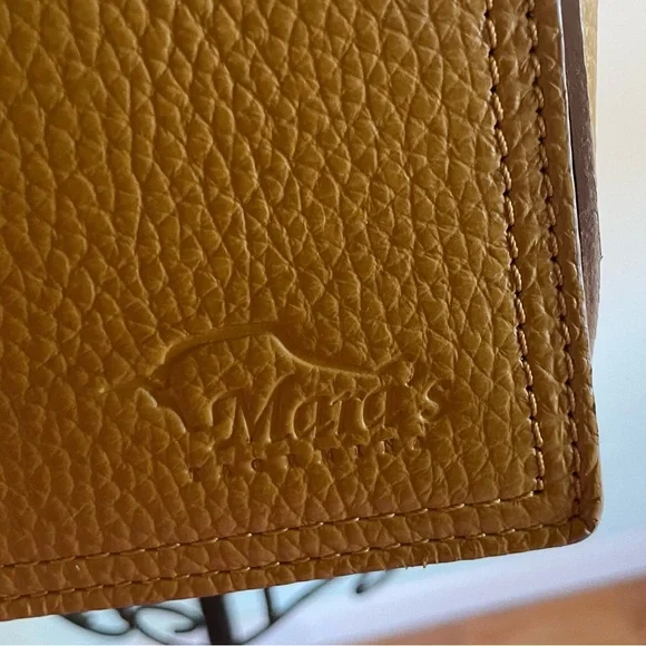 Mara’s Cross body bag in mustard /yellow leather - Picture 6 of 14